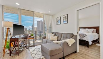 McCully Villa condo # 1008, Honolulu, Hawaii - photo 2 of 19 McCully Villa condo # 1008, Honolulu, Hawaii - photo 2 of 19