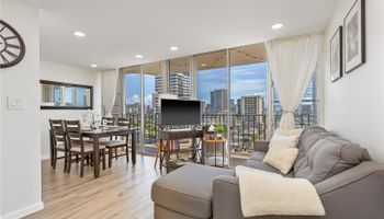 McCully Villa condo # 1008, Honolulu, Hawaii - photo 3 of 19 McCully Villa condo # 1008, Honolulu, Hawaii - photo 3 of 19