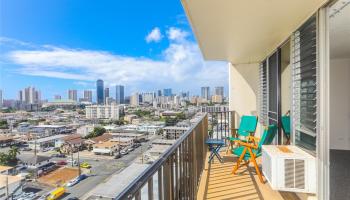 McCully Villa condo # 1205, Honolulu, Hawaii - photo 3 of 16