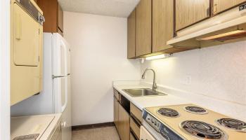 MCCULLY VILLA condo # 1606, Honolulu, Hawaii - photo 3 of 11 MCCULLY VILLA condo # 1606, Honolulu, Hawaii - photo 3 of 11