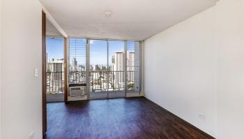 MCCULLY VILLA condo # 1606, Honolulu, Hawaii - photo 4 of 11 MCCULLY VILLA condo # 1606, Honolulu, Hawaii - photo 4 of 11