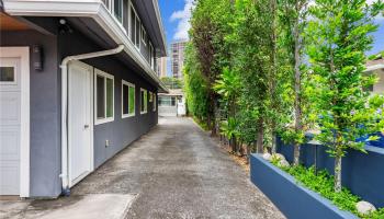 2134 Kanealii Ave Honolulu - Multi-family - photo 2 of 20