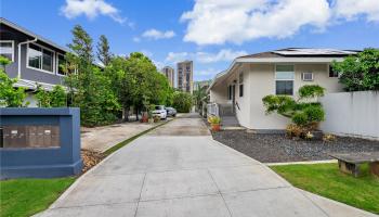 2138 Kanealii Ave Honolulu - Multi-family - photo 1 of 19