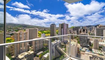 The Ritz-Carlton Residences condo # 3307, Honolulu, Hawaii - photo 4 of 17