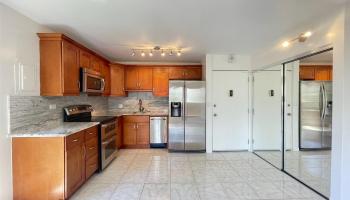 2140 Kuhio Ave Honolulu - Rental - photo 2 of 18