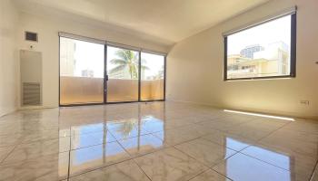 2140 Kuhio Ave Honolulu - Rental - photo 4 of 18