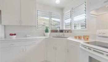 2166  Palolo Ave Palolo, Diamond Head home - photo 3 of 25