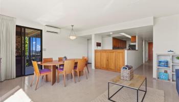 Dowsett Point condo # D11, Honolulu, Hawaii - photo 3 of 25