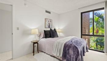 Dowsett Point condo # M10, Honolulu, Hawaii - photo 4 of 25