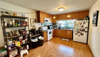 2205  Fern St Moiliili, Honolulu home - photo 3 of 13