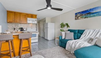 2211 Ala Wai Blvd Honolulu - Rental - photo 6 of 25