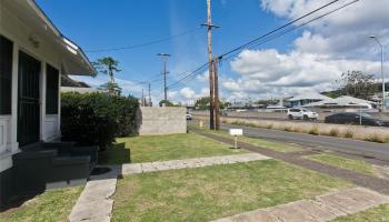 2211  Bingham Street Moiliili, Honolulu home - photo 4 of 23