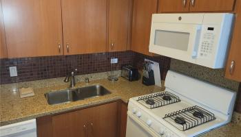 Aloha Towers condo # 1104 (11M), Honolulu, Hawaii - photo 6 of 17