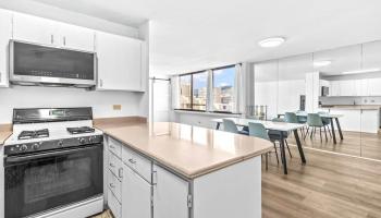 Aloha Towers condo # DH1401, Honolulu, Hawaii - photo 3 of 22