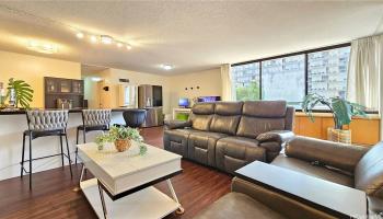 Aloha Towers condo # DH405, Honolulu, Hawaii - photo 1 of 20