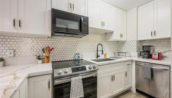 222 Kaiulani Apts condo # 208, Honolulu, Hawaii - photo 4 of 22