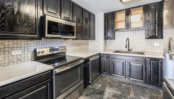 Liliuokalani Plaza condo # 302, Honolulu, Hawaii - photo 2 of 24