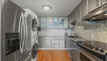 Liliuokalani Plaza condo # 701, Honolulu, Hawaii - photo 6 of 18