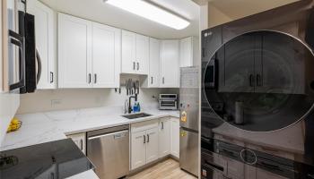 Coral Terrace Apts condo # 104, Honolulu, Hawaii - photo 4 of 18