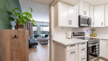 Coral Terrace Apts condo # 104, Honolulu, Hawaii - photo 5 of 18