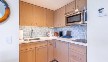 Trump Tower Waikiki condo # 1421, Honolulu, Hawaii - photo 5 of 17