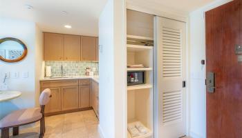 Trump Tower Waikiki condo # 1421, Honolulu, Hawaii - photo 6 of 17