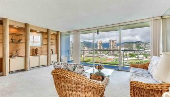 2233 Ala Wai condo # 18A, Honolulu, Hawaii - photo 3 of 20 2233 Ala Wai condo # 18A, Honolulu, Hawaii - photo 3 of 20