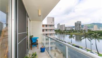 2233 Ala Wai condo # 5B, Honolulu, Hawaii - photo 3 of 25 2233 Ala Wai condo # 5B, Honolulu, Hawaii - photo 3 of 25