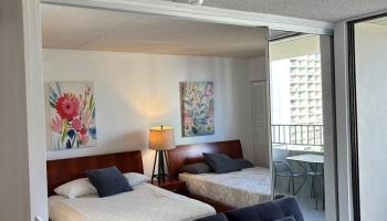 2240 Kuhio Ave Honolulu - Rental - photo 5 of 14