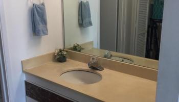 2240 Kuhio Ave Honolulu - Rental - photo 6 of 7