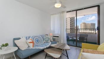 2240 Kuhio Ave Honolulu - Rental - photo 2 of 10