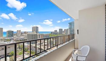 2240 Kuhio Ave Honolulu - Rental - photo 4 of 21