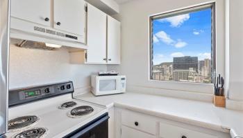 2240 Kuhio Ave Honolulu - Rental - photo 5 of 21