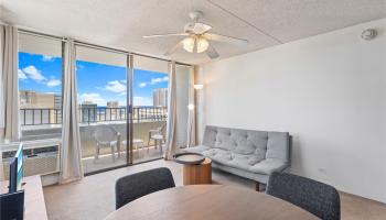 2240 Kuhio Ave Honolulu - Rental - photo 4 of 25