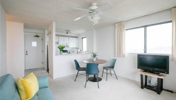 2240 Kuhio Ave Honolulu - Rental - photo 6 of 25