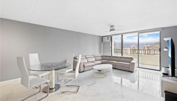 Royal Kuhio condo # 3201, Honolulu, Hawaii - photo 4 of 23