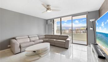 Royal Kuhio condo # 3201, Honolulu, Hawaii - photo 5 of 23