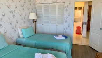 Royal Kuhio condo # 3204, Honolulu, Hawaii - photo 3 of 11