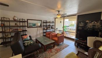 225 Kaiulani Ave Honolulu - Rental - photo 2 of 16