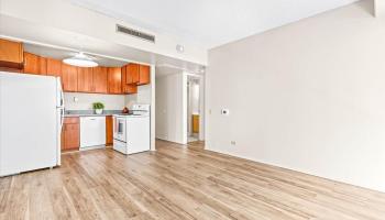 Harbor Square condo # 11E, Honolulu, Hawaii - photo 6 of 25