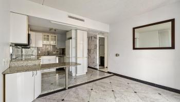 Harbor Square condo # 23E, Honolulu, Hawaii - photo 6 of 22