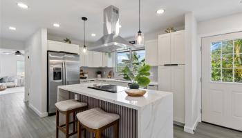 232  Kihapai Street Coconut Grove, Kailua home - photo 4 of 25