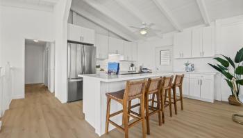 2325/2327 Round Top Dr Honolulu - Multi-family - photo 4 of 25