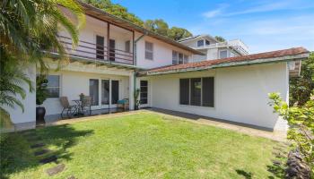 2326  Sonoma Street Manoa Area, Honolulu home - photo 4 of 25