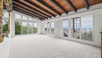 2327  Round Top Drive Makiki Heights, Honolulu home - photo 6 of 19