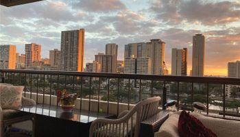 Marco Polo Apts condo # 1008, Honolulu, Hawaii - photo 3 of 25 Marco Polo Apts condo # 1008, Honolulu, Hawaii - photo 3 of 25