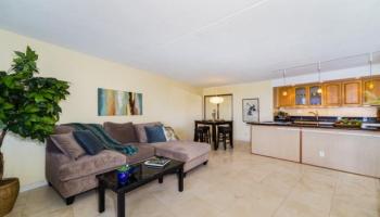 Marco Polo Apts condo # 2514, Honolulu, Hawaii - photo 3 of 19 Marco Polo Apts condo # 2514, Honolulu, Hawaii - photo 3 of 19