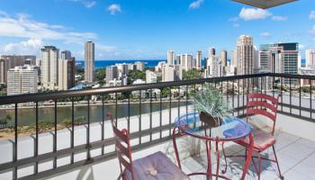 Marco Polo Apts condo # 2516, Honolulu, Hawaii - photo 3 of 17 Marco Polo Apts condo # 2516, Honolulu, Hawaii - photo 3 of 17