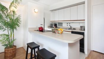 Marco Polo Apts condo # 2516, Honolulu, Hawaii - photo 5 of 17