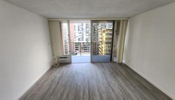 Fairway Villa condo # 1006, Honolulu, Hawaii - photo 2 of 4